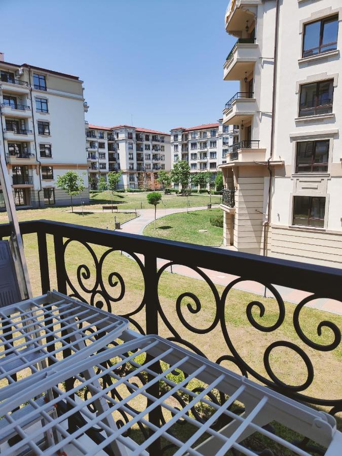 Studio Aivasovskij Park - Meters Away From Beach Pomorie Exterior photo