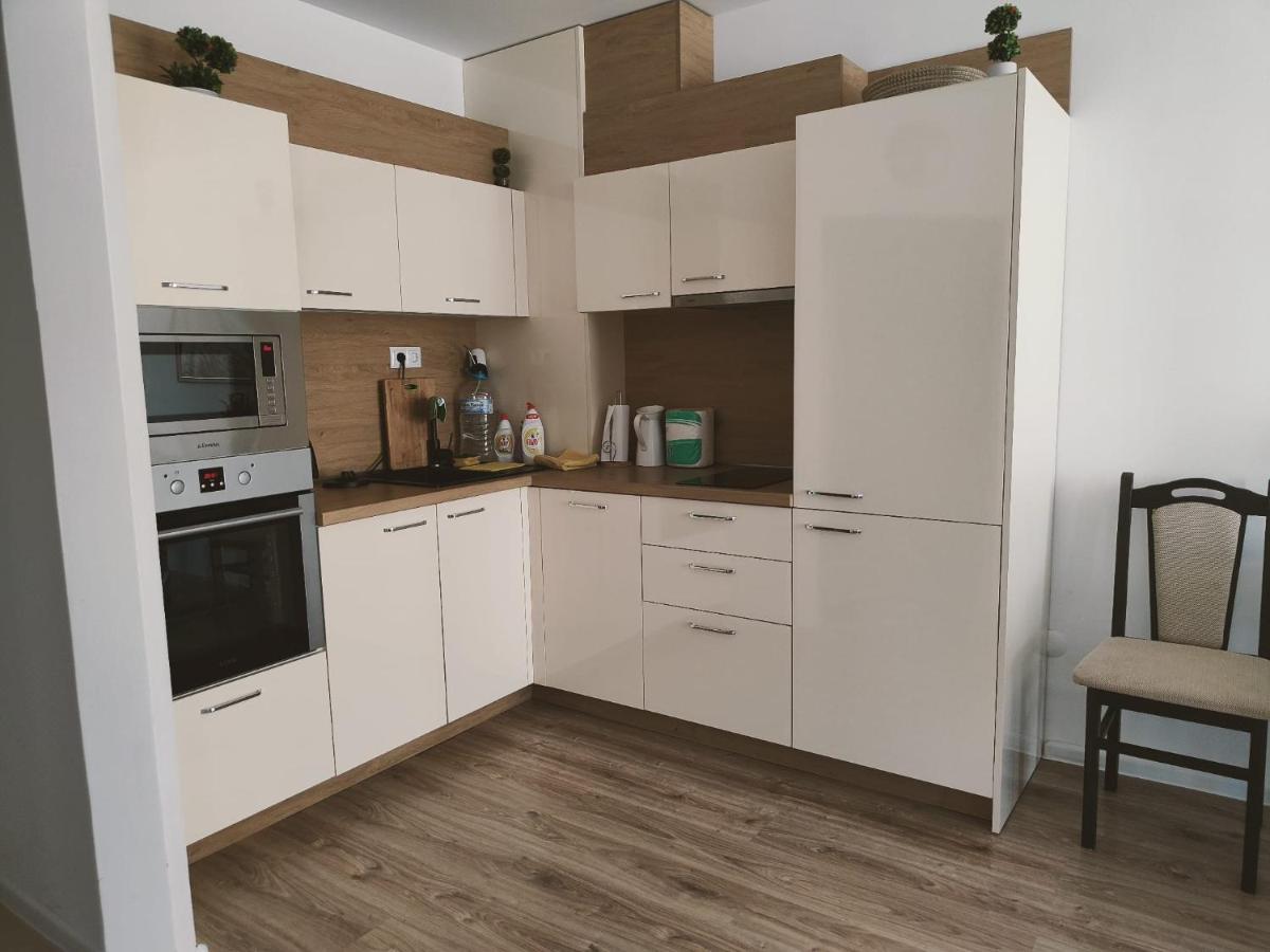 Studio Aivasovskij Park - Meters Away From Beach Pomorie Exterior photo